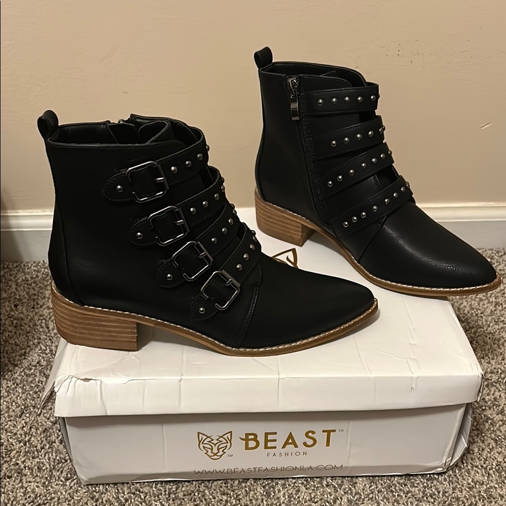 Beast Fashion Women's Black Ankle Boots